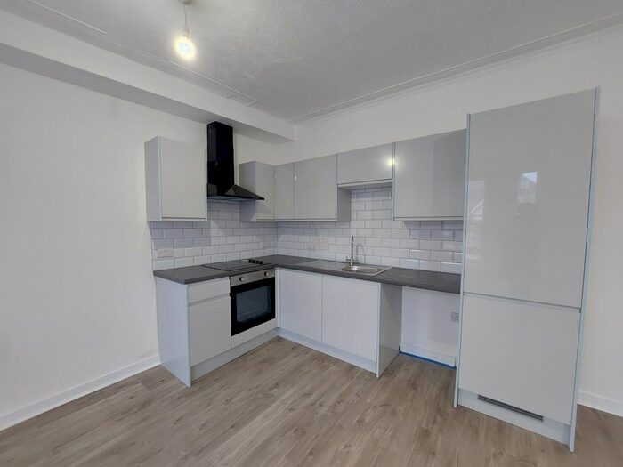 2 Bedroom Flat To Rent In Tennyson Road, Southampton, SO17