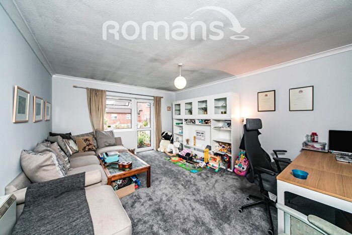 2 Bedroom Flat To Rent In Sarum Court, Parkhouse Lane, Readinggood Afternoon, RG30