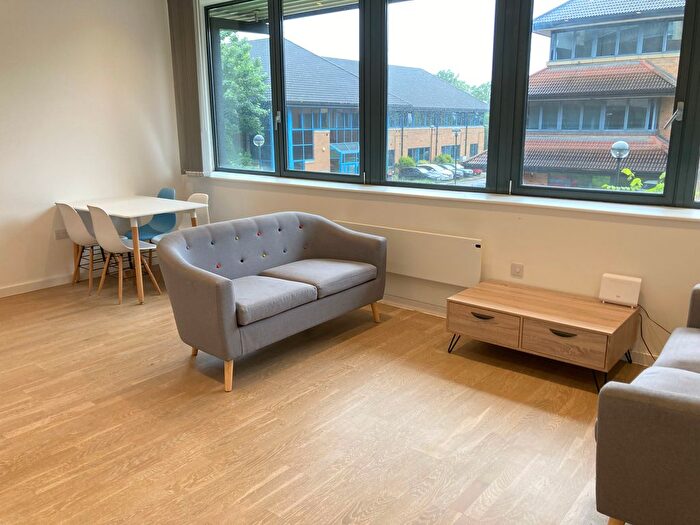 1 Bedroom Flat To Rent In Gsk, TW8