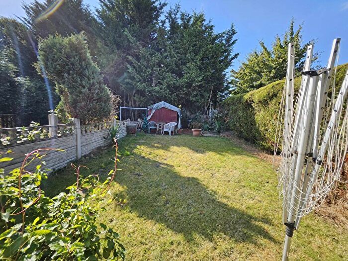 3 Bedroom Terraced House For Sale In Mansfield Crescent, Armthorpe, Doncaster, DN3