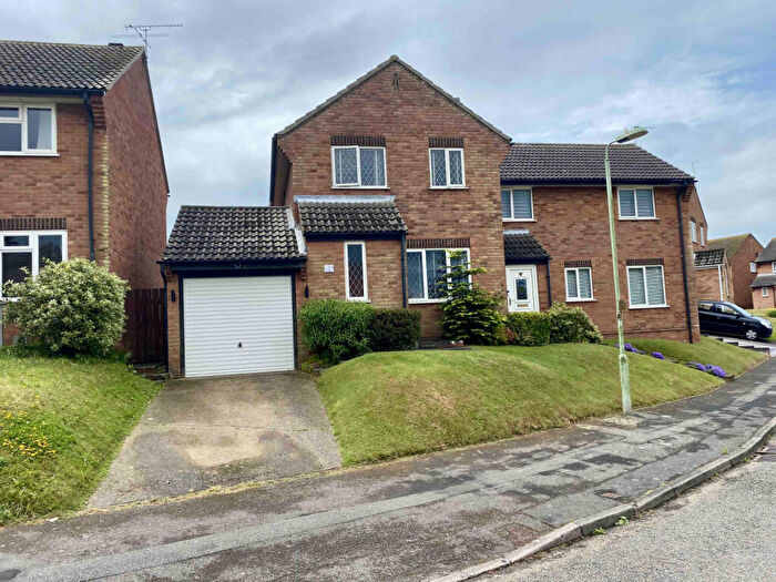3 Bedroom Semi-Detached House For Sale In Brandon Road, Felixstowe, IP11