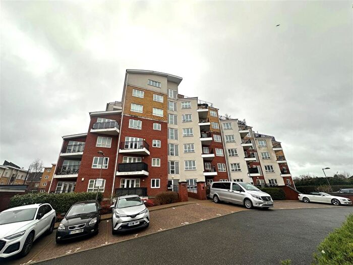 1 Bedroom Flat To Rent In Rockwell Court, The Gateway, Watford, WD18
