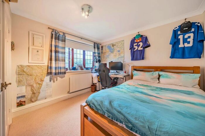5 Bedroom Detached House For Sale In Maidenhead, Berkshire, SL6