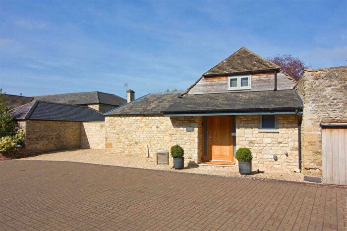 2 Bedroom Detached House For Sale In Hytte Barn, Malmesbury, SN16