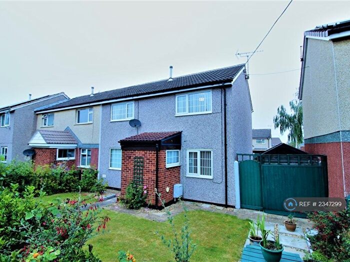 3 Bedroom End Of Terrace House To Rent In Chichester Walk, Carlton In Lindrick, S81