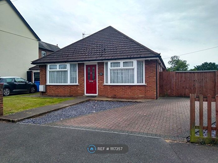 3 Bedroom Bungalow To Rent In Exeter Road, Ipswich, IP3