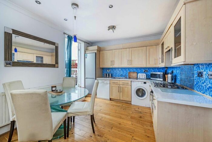 4 Bedroom Maisonette To Rent In Sutherland Avenue, London, W9