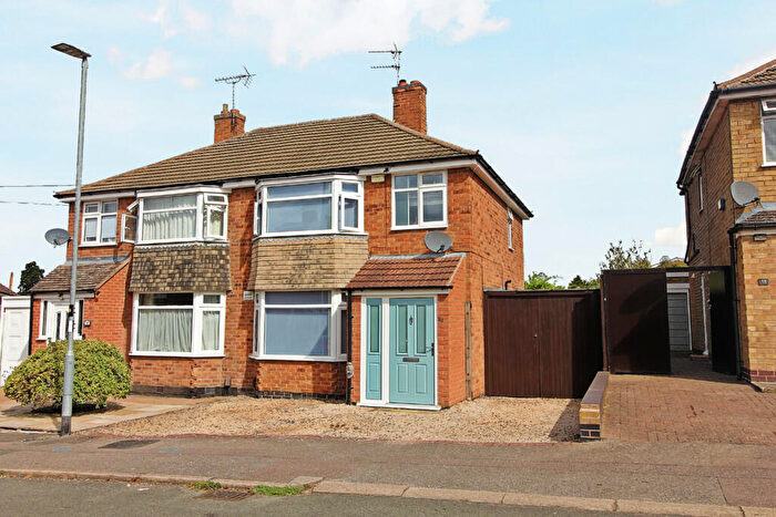 3 Bedroom Semi-Detached House For Sale In Spa Lane, Wigston, LE18