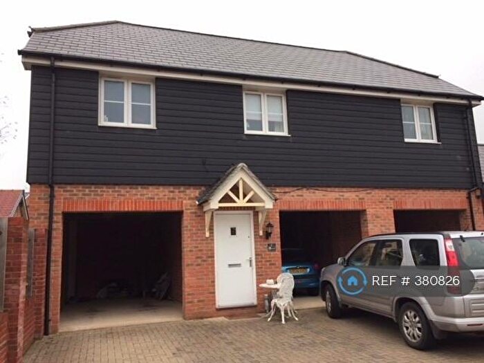 2 Bedroom Maisonette To Rent In Guillemot Street, Bracknell, RG12