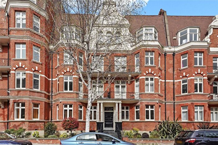 1 Bedroom Property For Sale In Lauderdale Mansions, Lauderdale Road, W9