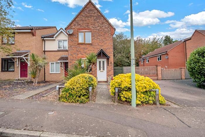 2 Bedroom End Terrace House For Sale In Cumberland Avenue, Bury St. Edmunds, IP32
