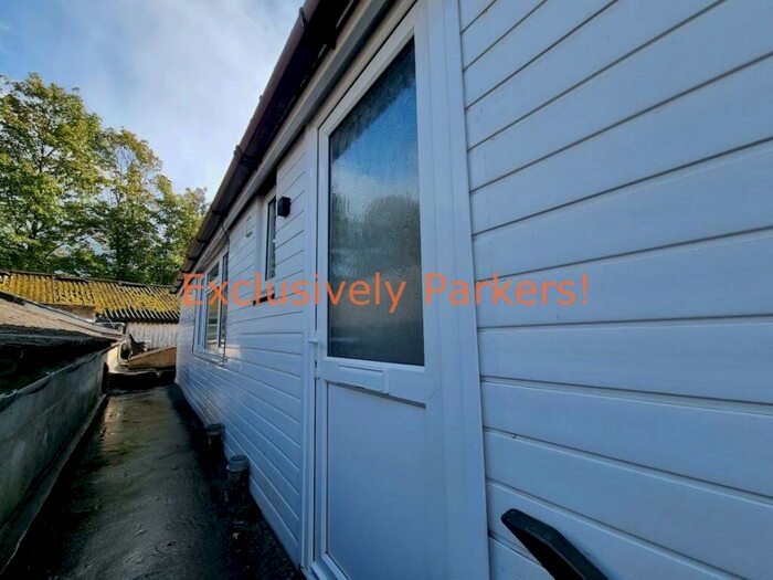 2 Bedroom Flat To Rent In High Street, Totton, SO40