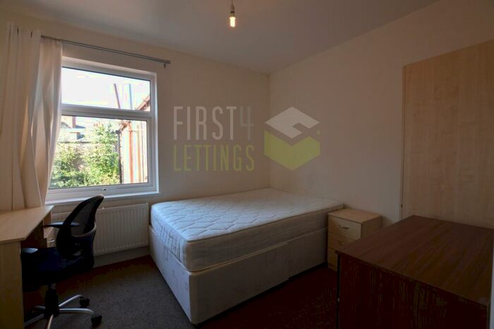 4 Bedroom Terraced House To Rent In Lorne Road, Clarendon Park, LE2