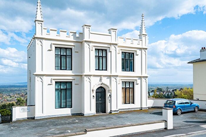 1 Bedroom Flat For Sale In Oriel House, Malvern, WR14