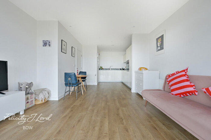 1 Bedroom Flat For Sale In Madeira Street, London, E14