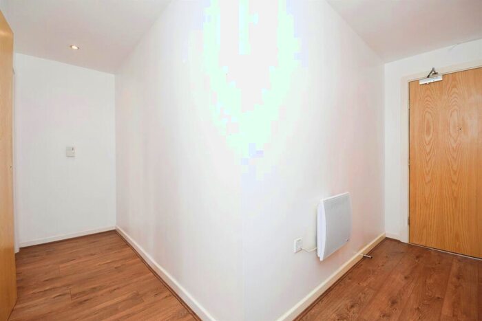 1 Bedroom Flat For Sale In Marconi Plaza, City Centre, Chelmsford, CM1