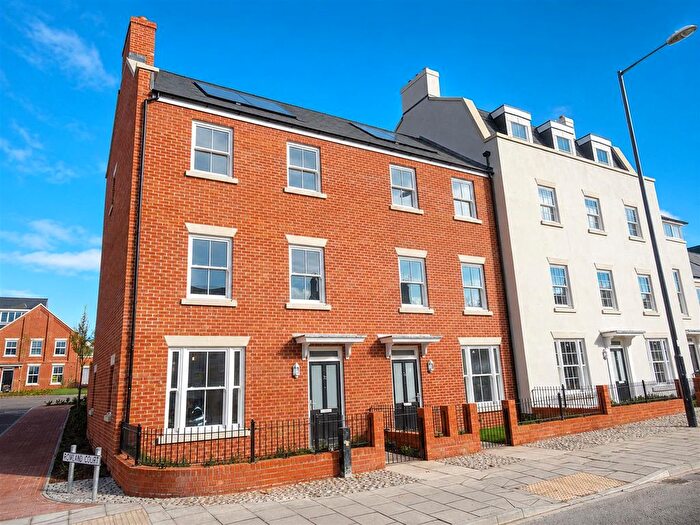 3 Bedroom Terraced House To Rent In Rowland Court, Abbey Foregate, Shrewsbury, SY2