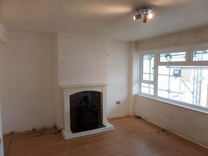 2 Bedroom Flat For Sale In Jasmine Gardens, Croydon, CR0