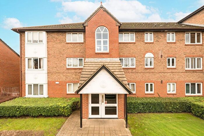 2 Bedroom Flat To Rent In Peartree Avenue, Earlsfield, SW17