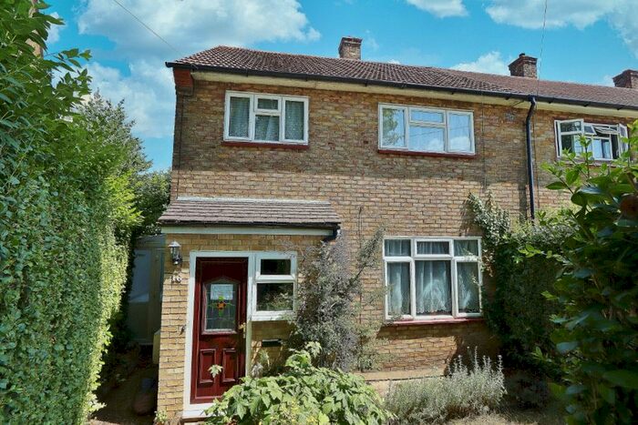 3 Bedroom End Of Terrace House To Rent In Preston Road, Harold Hill, RM3