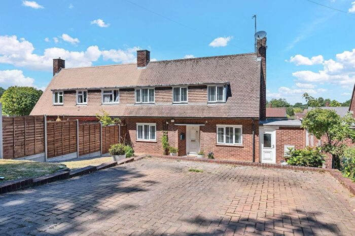 3 Bedroom Semi-detached House For Sale In Sun Hill, Royston, SG8