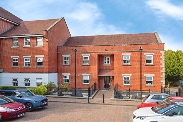 2 Bedroom Apartment For Sale In Alexandra Road, Aldershot, GU11