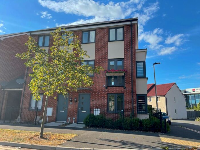 4 Bedroom House To Rent In Jenner Boulevard, Emersons Green, Bristol, BS16