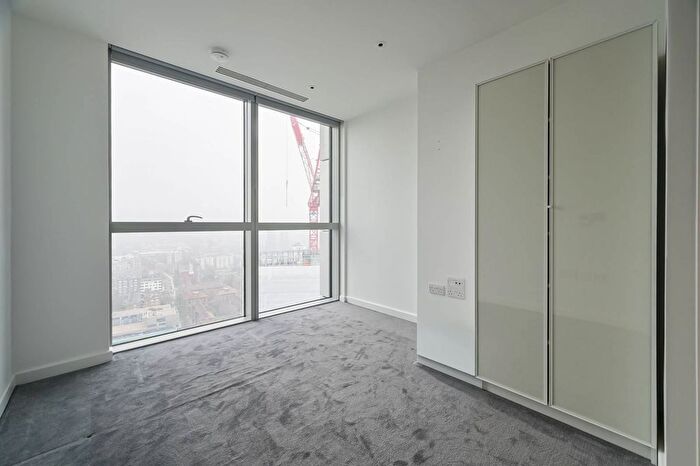 2 Bedroom Flat For Sale In City Road, Old Street, London, EC1V