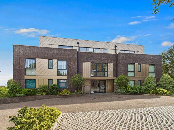 2 Bedroom Flat For Sale In North Foreland Avenue, Broadstairs, CT10