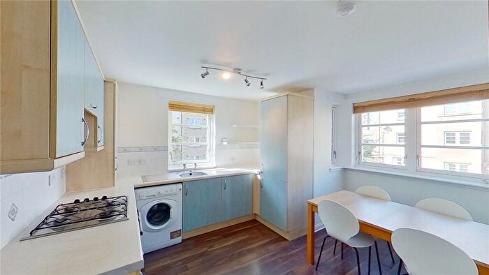 2 Bedroom Flat To Rent In Tower Street, Edinburgh, EH6