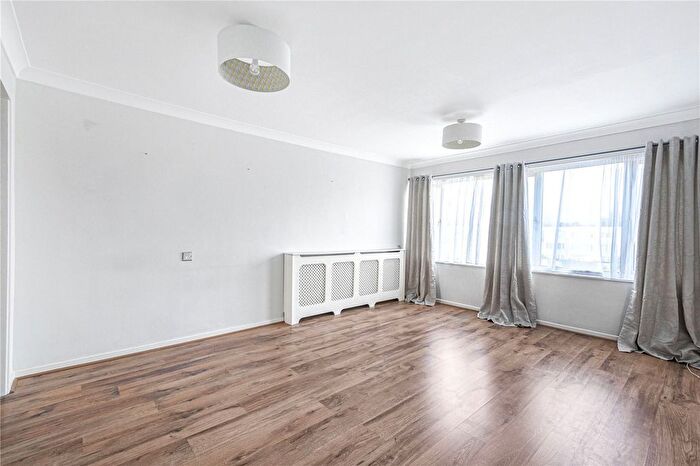 1 Bedroom Flat To Rent In Illingworth Close, Mitcham, CR4