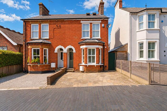 4 Bedroom Semi-Detached House For Sale In Upper Lattimore Road, St. Albans, Hertfordshire, AL1