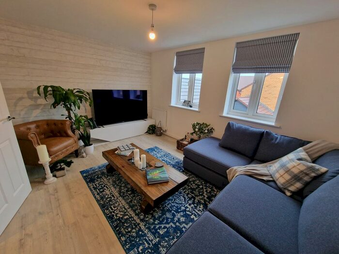 3 Bedroom Town House To Rent In Fletcher Road, Yate, Bristol, BS37