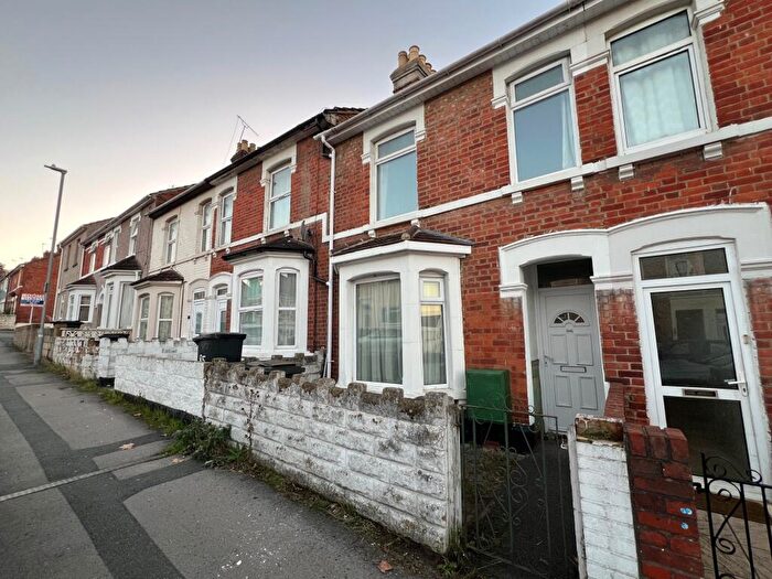 4 Bedroom Terraced House To Rent In Town Centre, SN1