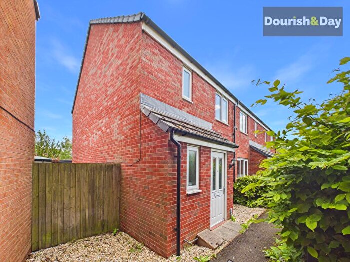 3 Bedroom End Of Terrace House For Sale In Fieldhouse Way, Stafford, ST17