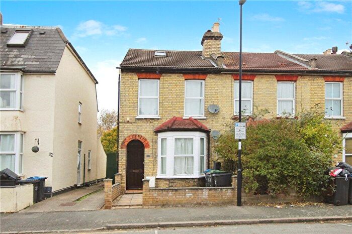 3 Bedroom End Of Terrace House To Rent In Siddons Road, Croydon, CR0