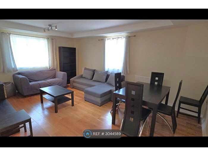 2 Bedroom Flat To Rent In Rotherhithe St, London, SE16