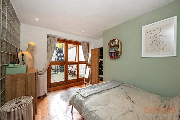 1 Bedroom Flat To Rent In Brunswick Place, Hove, BN3