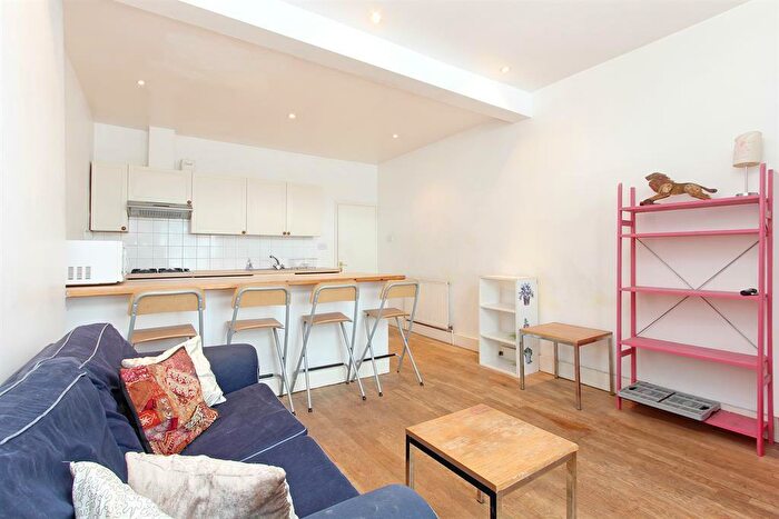 4 Bedroom Terraced House To Rent In Southampton Way, Camberwell, SE5