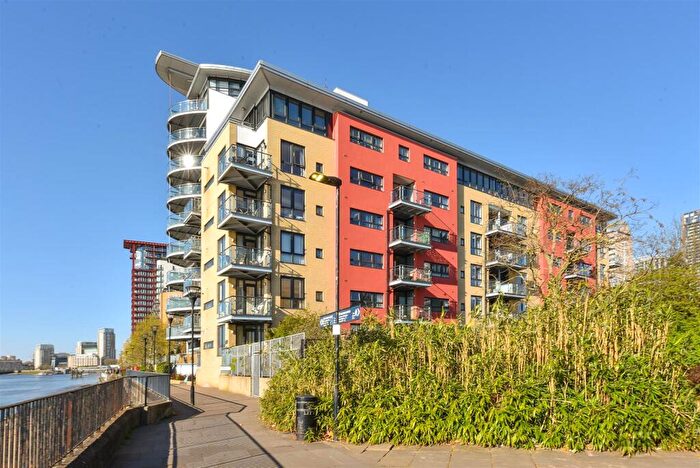2 Bedroom Apartment To Rent In Ocean Wharf, Canary Wharf, E14