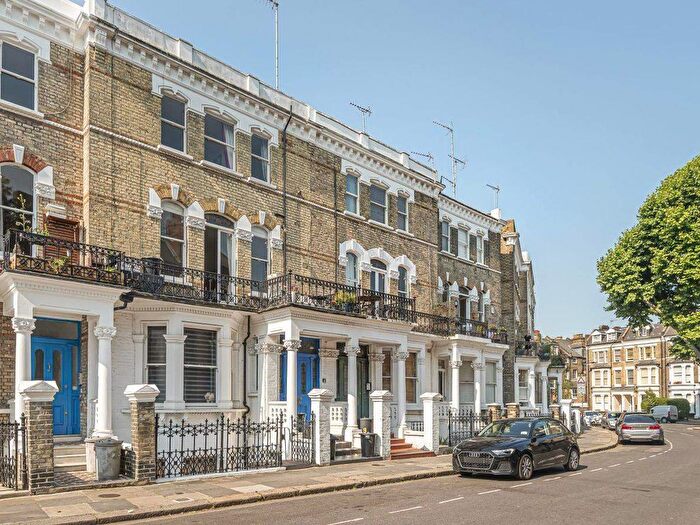 3 Bedroom Maisonette To Rent In Stanwick Road, London, W14