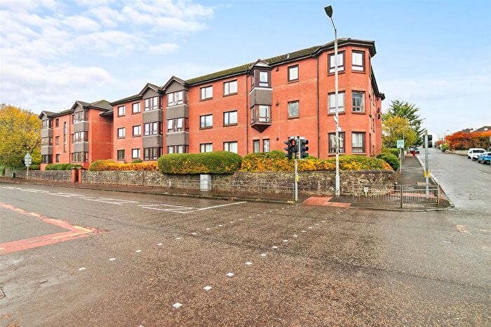 3 Bedroom Flat For Sale In Barclay Court, Old Kilpatrick, G60