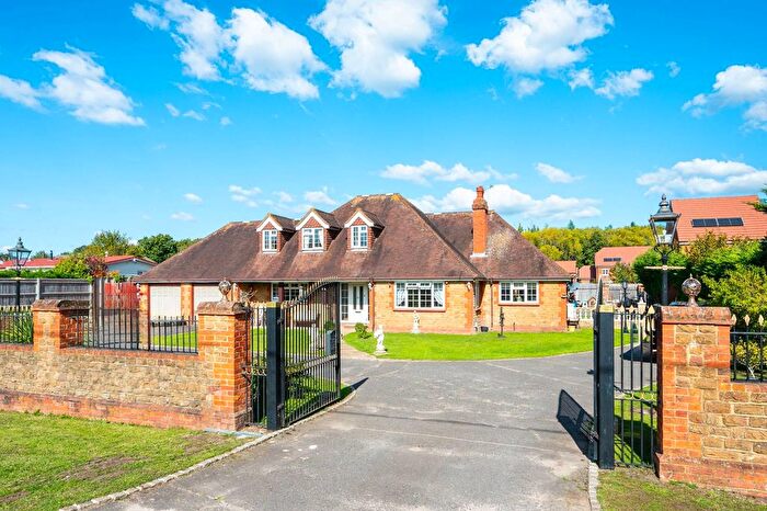 3 Bedroom Bungalow For Sale In Dalmead, Guildford, GU3