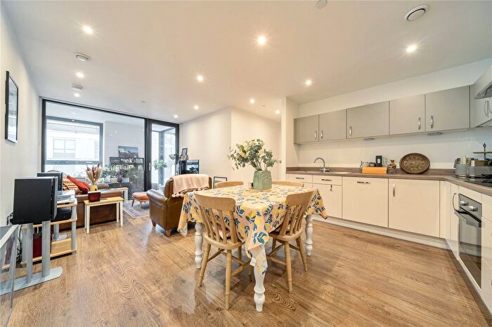 2 Bedroom Flat For Sale In Barge Walk, London, SE10