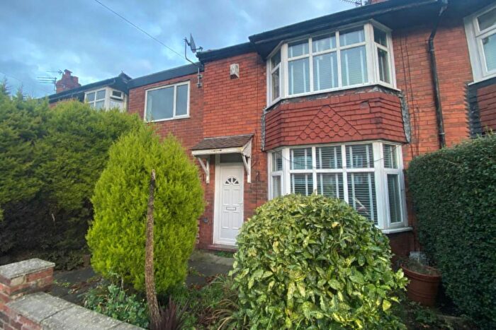 5 Bedroom Semi Detached House To Rent In Heathside Road, Stockport, SK3