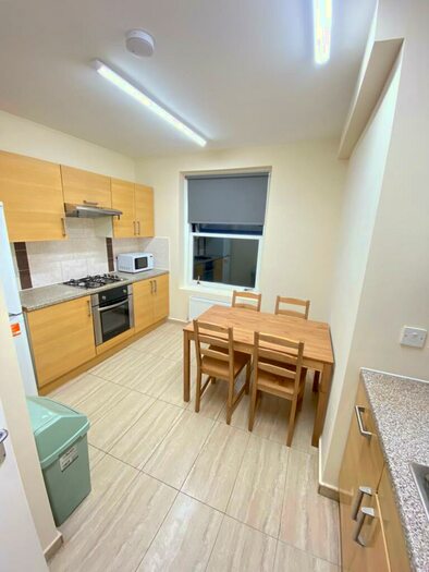 4 Bedroom Flat To Rent In Quantock House, Lynmouth Road, N16