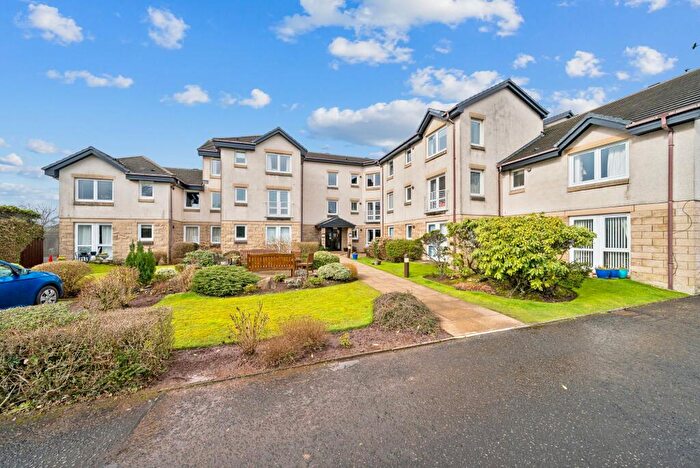 1 Bedroom Flat For Sale In Flat Kings Court, Helensburgh, G84
