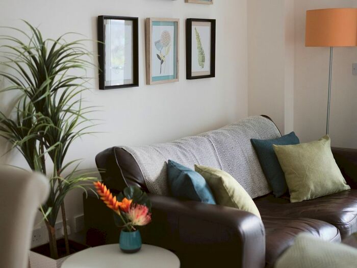 2 Bedroom Flat To Rent In Castlebank Place, Glasgow, G11