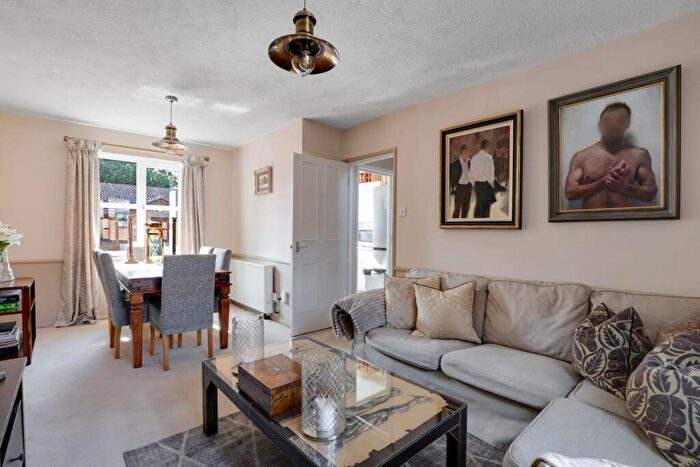 3 Bedroom House For Sale In Tarragon Grove, Sydenham, London, SE26