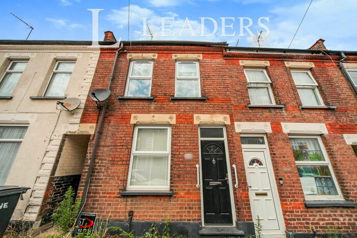 2 Bedroom Terraced House To Rent In Moreton Road, Luton, LU2